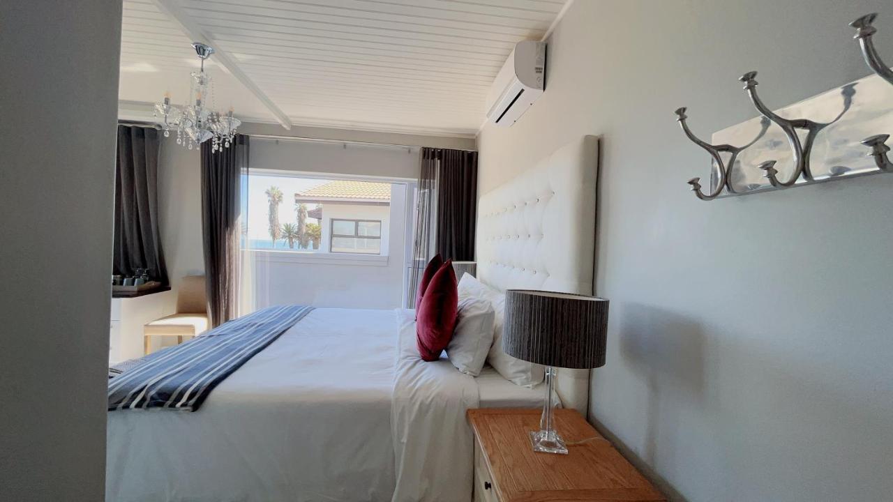 Aha! Cheers Guesthouse 拾间-海 Walvis Bay Bagian luar foto