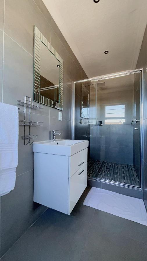 Aha! Cheers Guesthouse 拾间-海 Walvis Bay Bagian luar foto