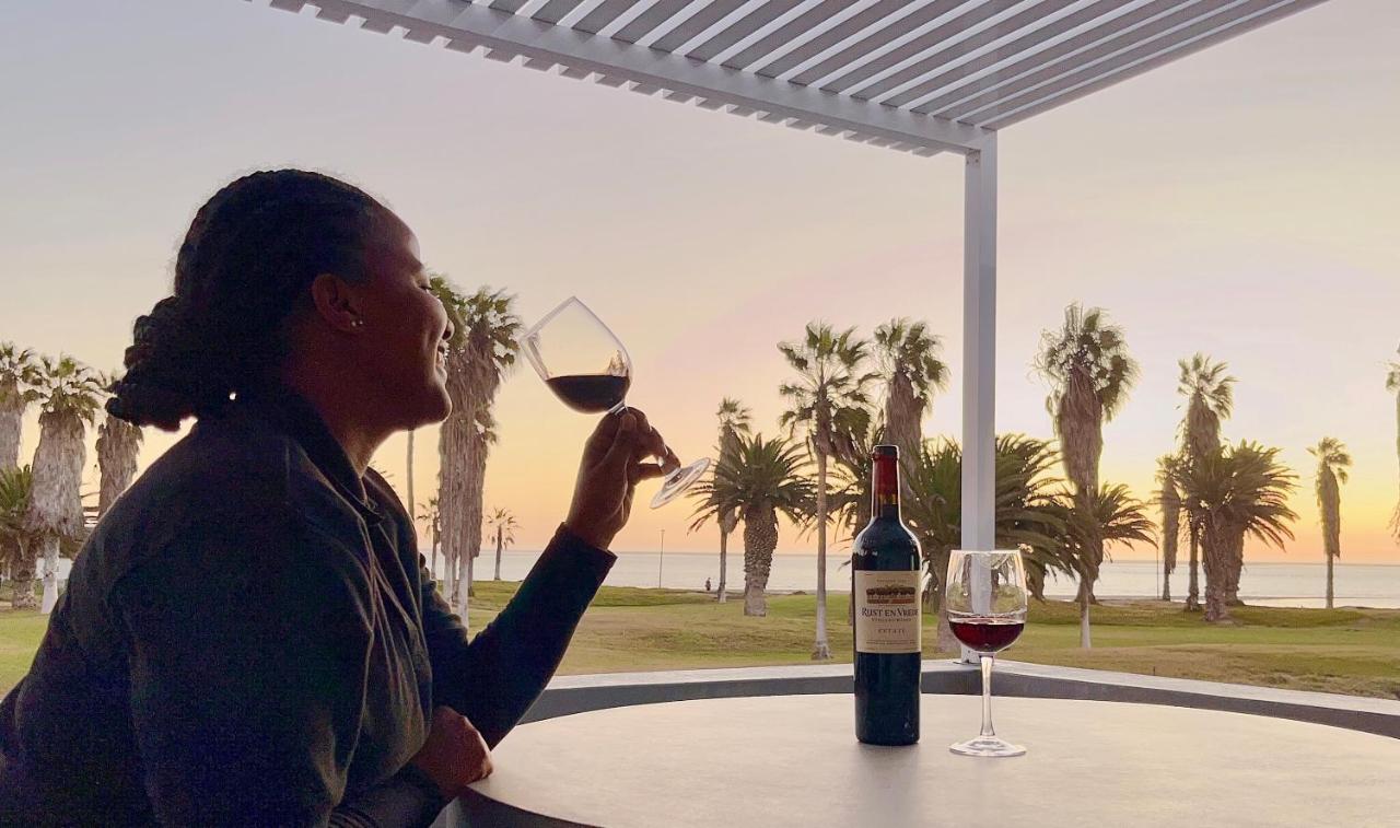 Aha! Cheers Guesthouse 拾间-海 Walvis Bay Bagian luar foto